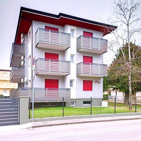 Villa Alpi Lignano Sabbiadoro Buitenkant foto