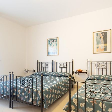 Villa Alpi Lignano Sabbiadoro Buitenkant foto