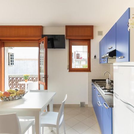 Villa Alpi Lignano Sabbiadoro Buitenkant foto