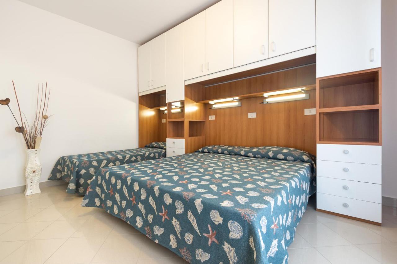Villa Alpi Lignano Sabbiadoro Buitenkant foto