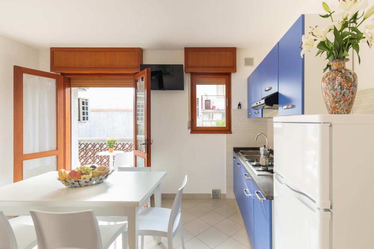 Villa Alpi Lignano Sabbiadoro Buitenkant foto